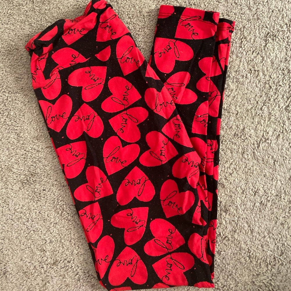 Lularoe Valentine’s Day leggings